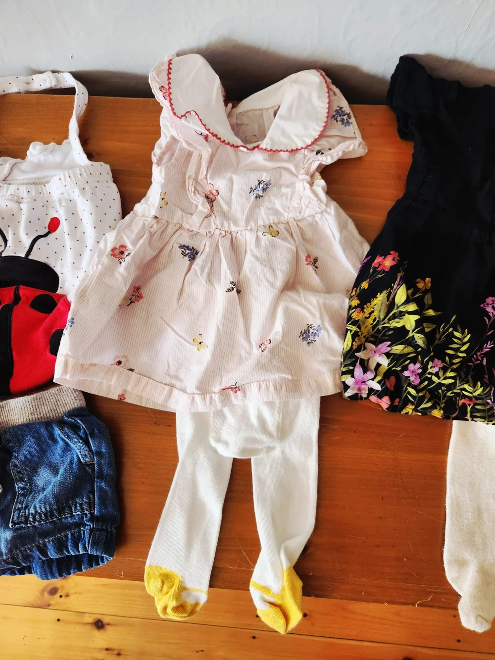 Baby Girl 0-3 Month Clothing Lot